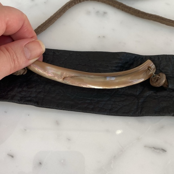 Women’s leather and shell belt - Picture 2 of 2